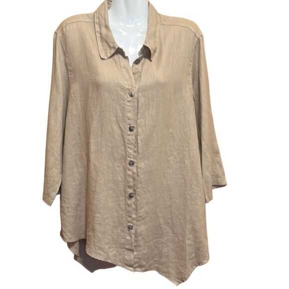 CMC womens top Sz XL 100% linen asymmetrical slit hem tan shell button front NWT - Picture 1 of 9